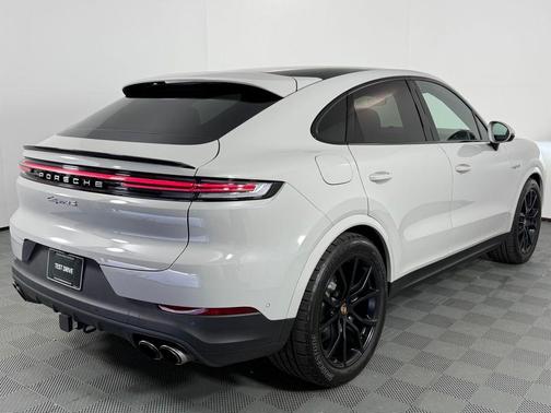 2025 Porsche Cayenne S