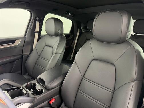 2025 Porsche Cayenne S