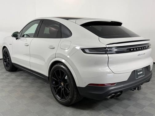 2025 Porsche Cayenne S