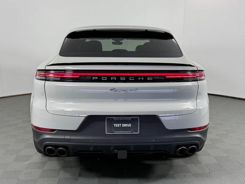 2025 Porsche Cayenne S