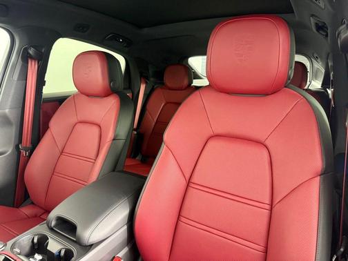 2025 Porsche Cayenne S Coupe AWD