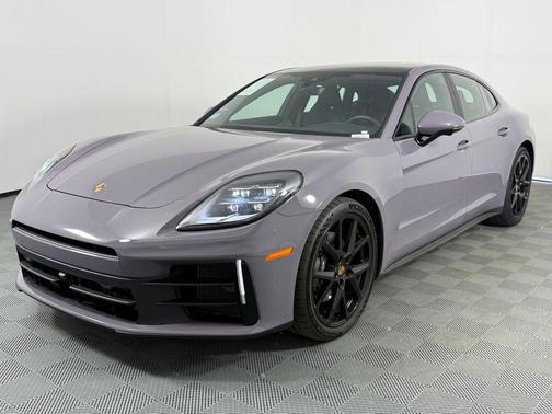 2024 Porsche Panamera 4