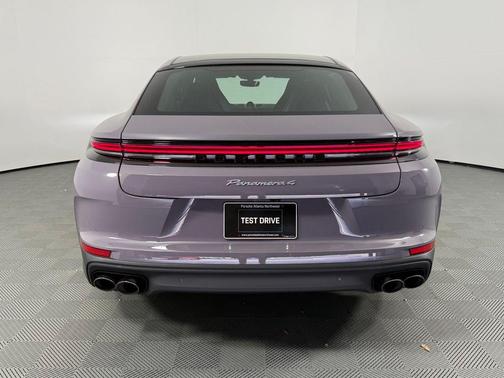 2024 Porsche Panamera 4