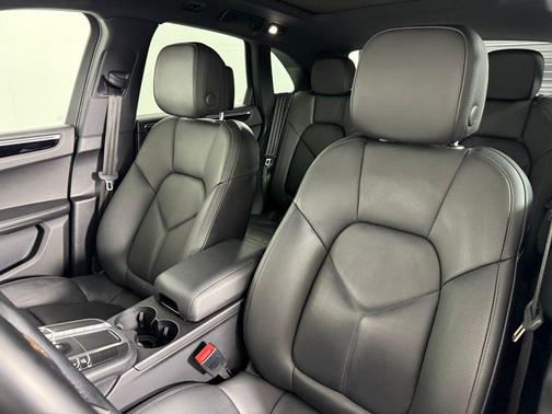 2019 Porsche Macan S