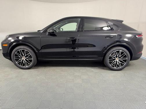 2025 Porsche Cayenne AWD