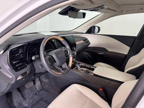 Eminent White Pearl 2024 Lexus RX 350 Premium Plus