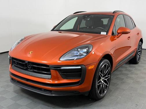 2023 Porsche Macan Base