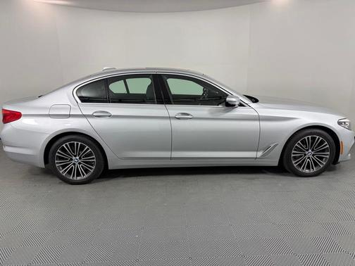 2020 BMW 540 i