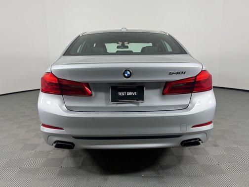 2020 BMW 540 i