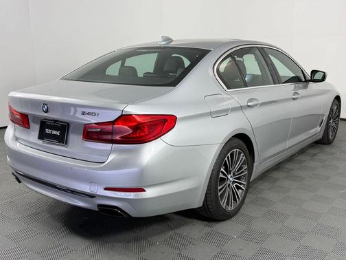 2020 BMW 540 i