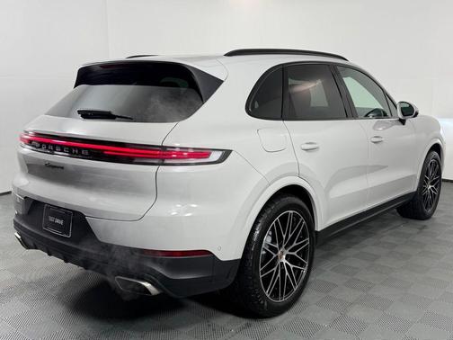 2025 Porsche Cayenne Base