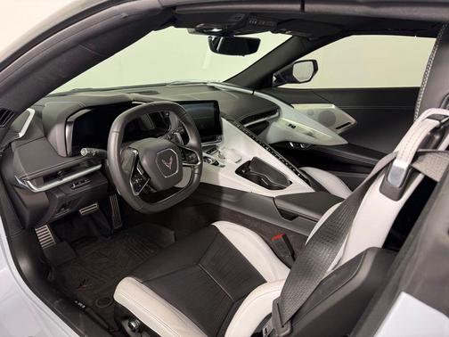 Ceramic Matrix Gray Metallic 2022 Chevrolet Corvette Stingray w/2LT