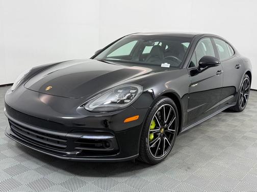 2018 Porsche Panamera 4