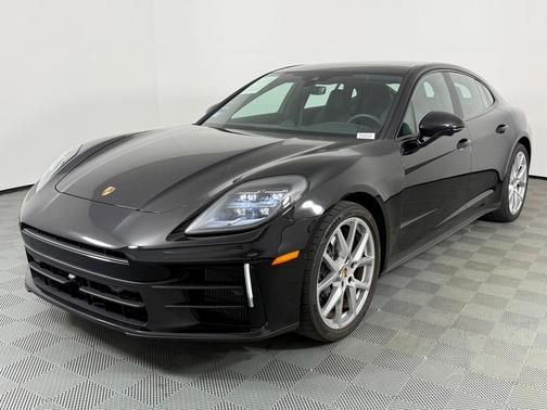 2025 Porsche Panamera Base