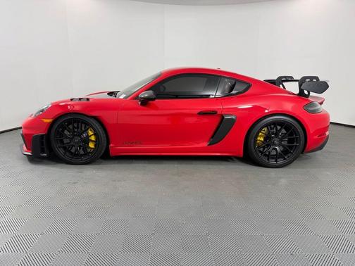 2025 Porsche 718 Cayman GT4 RS