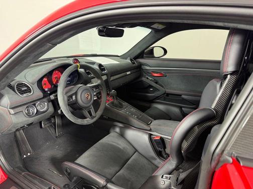 2025 Porsche 718 Cayman GT4 RS