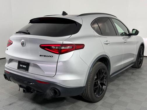 2019 Alfa Romeo Stelvio Ti