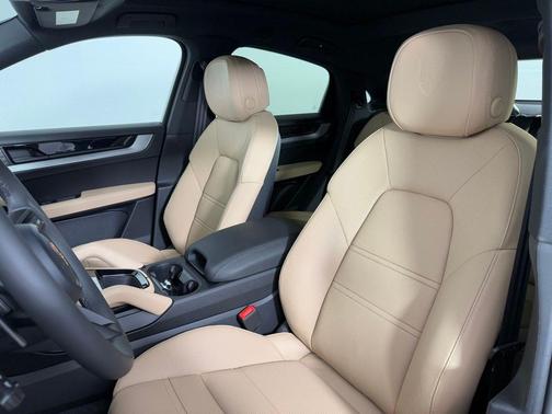 2026 Porsche Cayenne AWD