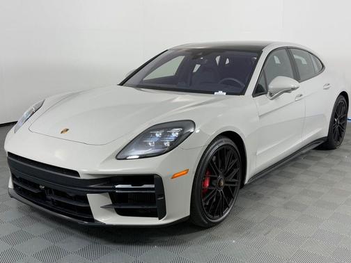 2025 Porsche Panamera GTS