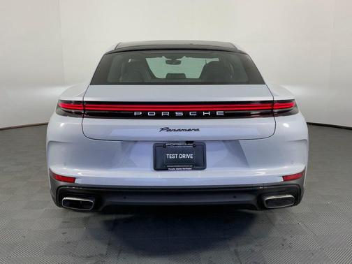 2026 Porsche Panamera Base