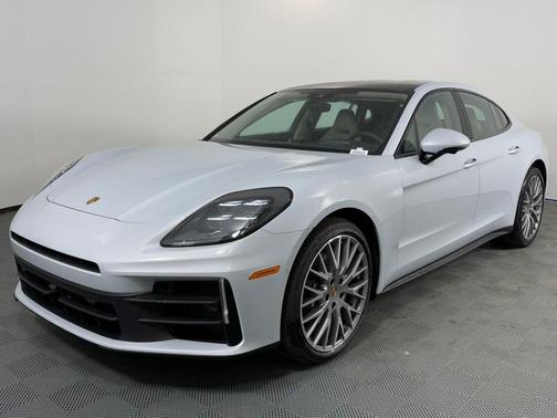 2026 Porsche Panamera Base