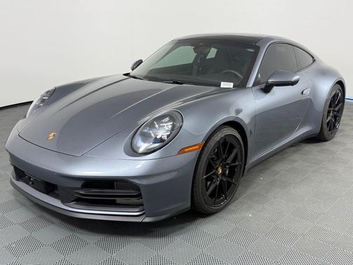 2025 Porsche 911 Carrera