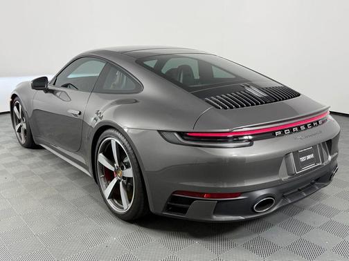 2024 Porsche 911 Carrera 4S