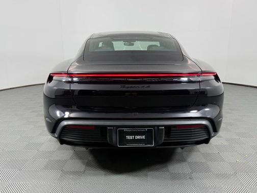 2022 Porsche Taycan 4S