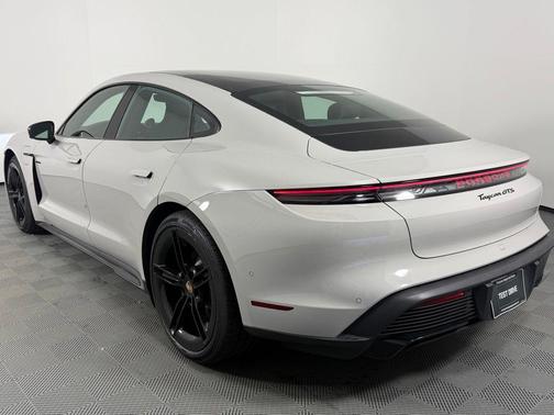 2025 Porsche Taycan GTS