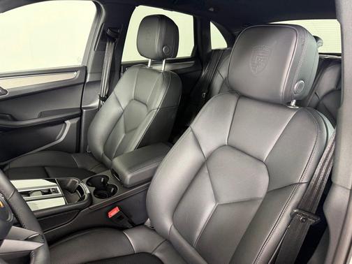 White 2026 Porsche Macan Base