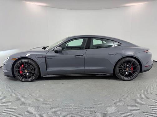 2025 Porsche Taycan GTS