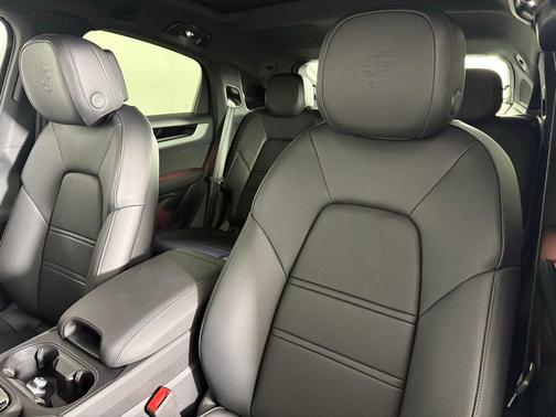 2025 Porsche Cayenne S Coupe AWD