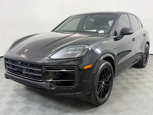 2025 Porsche Cayenne AWD