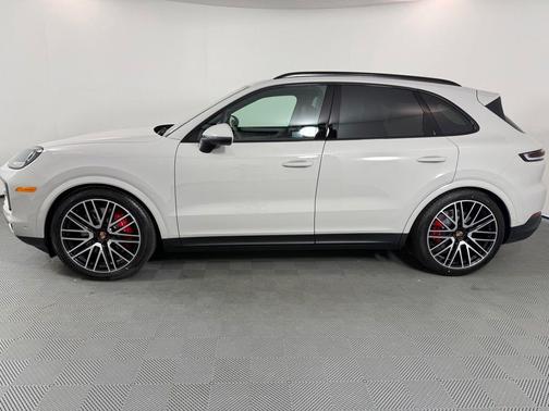 Chalk 2026 Porsche Cayenne S