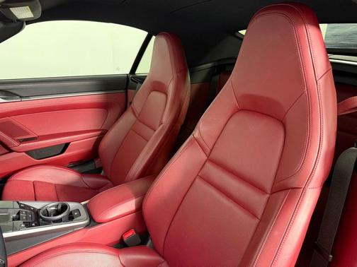 2020 Porsche 911 Carrera 4S