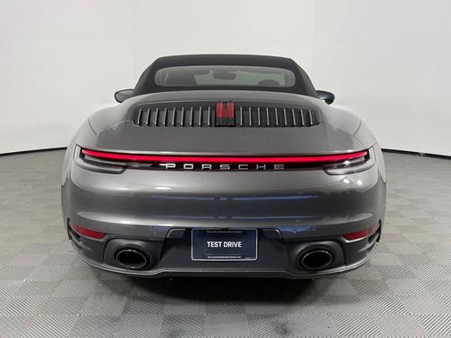 2020 Porsche 911 Carrera 4S