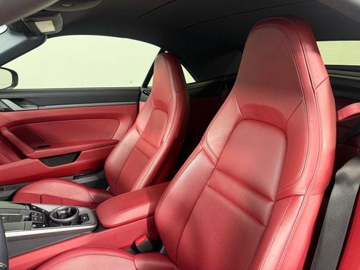 2020 Porsche 911 Carrera 4S