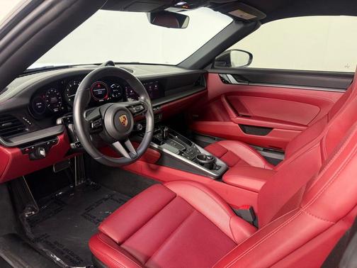 2020 Porsche 911 Carrera 4S