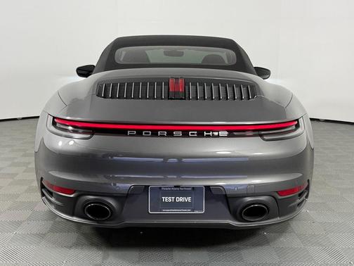2020 Porsche 911 Carrera 4S