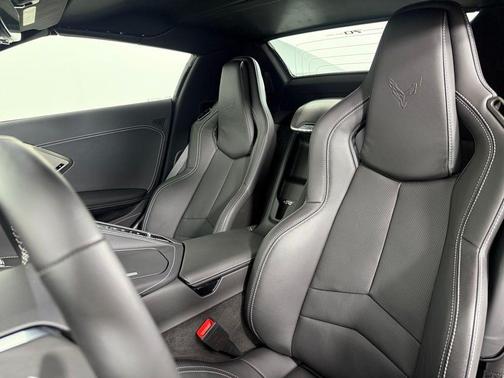 2023 Chevrolet Corvette Stingray w/2LT