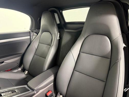 2025 Porsche 718 Boxster Base