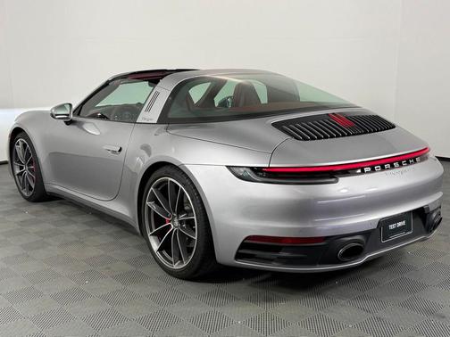 2022 Porsche 911 Targa 4S