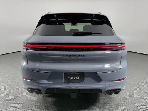 2026 Porsche Cayenne GTS