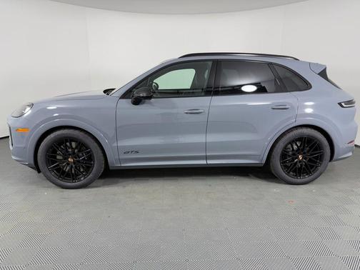 2026 Porsche Cayenne GTS