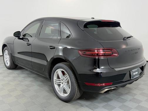 2018 Porsche Macan Turbo