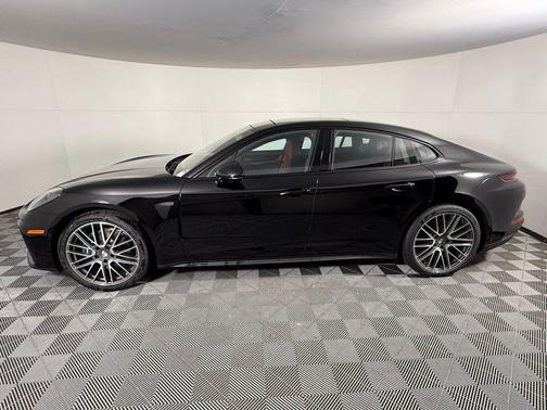2025 Porsche Panamera Base