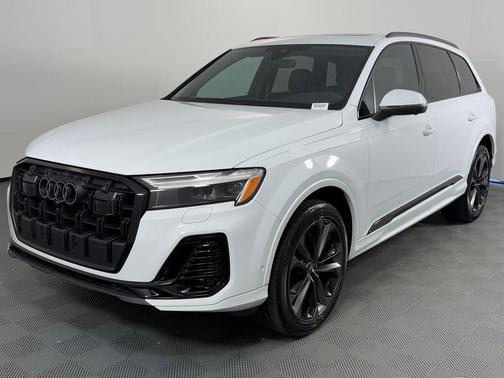 2025 Audi Q7 55 Premium Plus