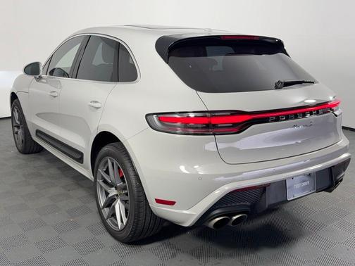 2025 Porsche Macan S