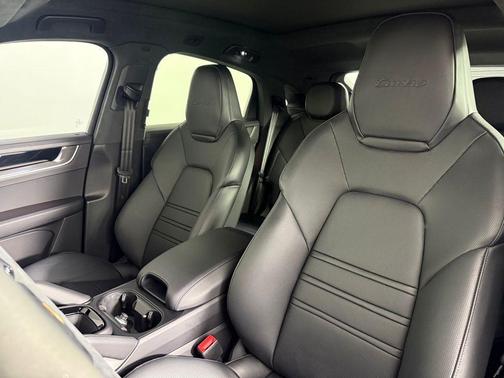 2024 Porsche Cayenne Turbo