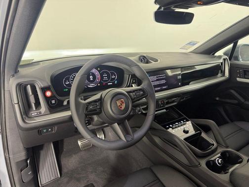 2025 Porsche Cayenne S Coupe AWD
